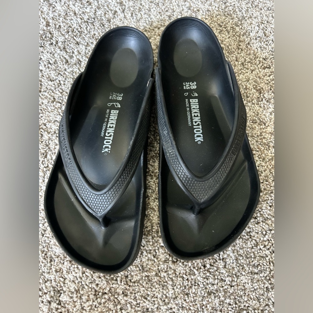Birkenstock Flip Flops - GUC size 38 (7)